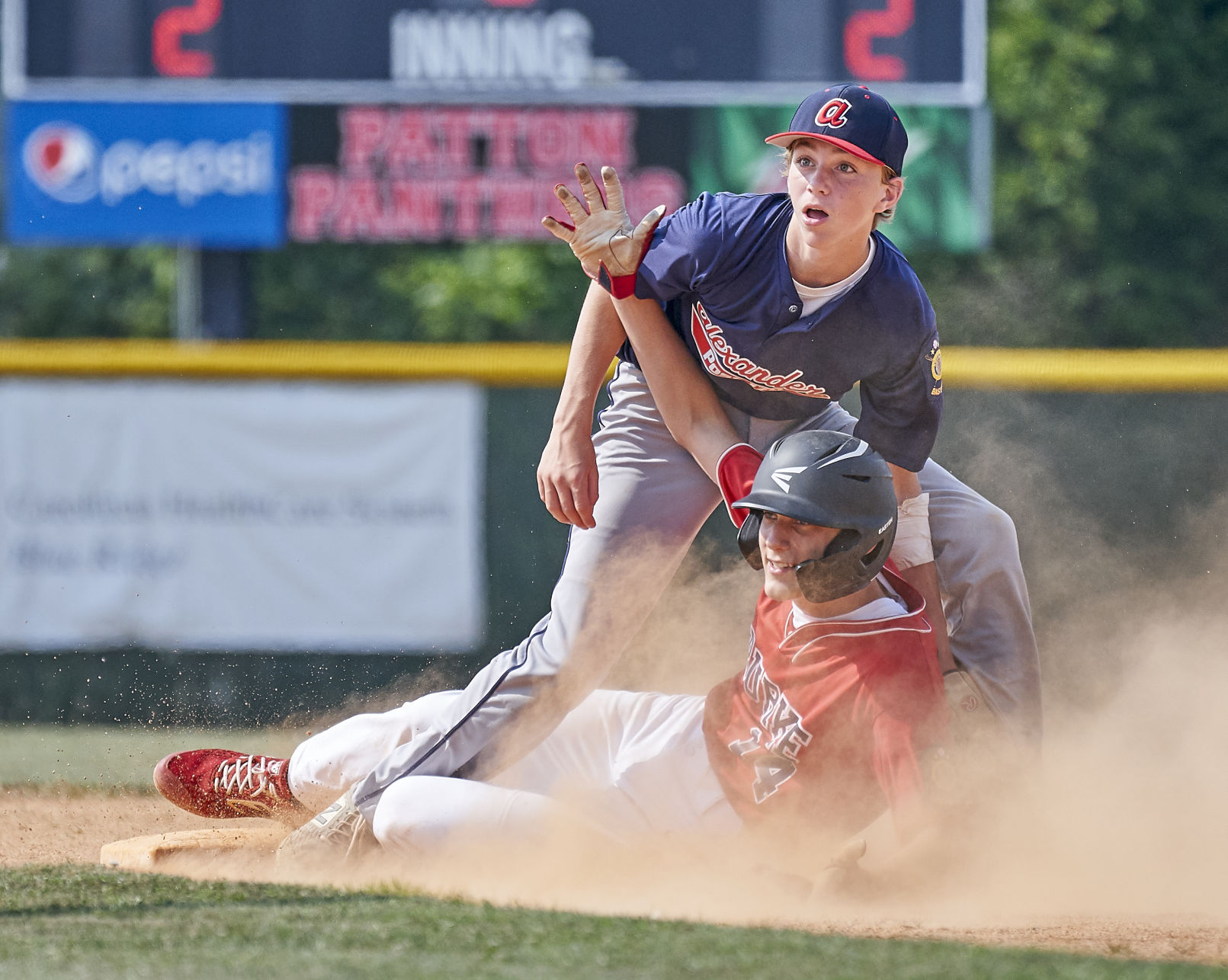 JR LEGION0602 7.jpg